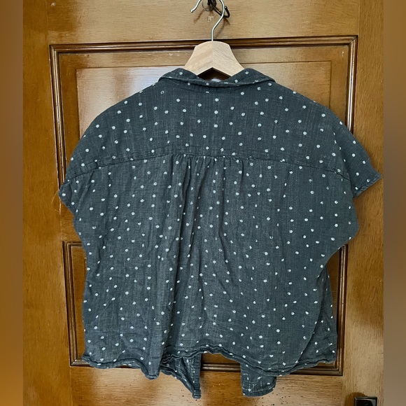 Universal Thread - boxy buttondown in grey with embroidered white dots - Picture 3 of 4
